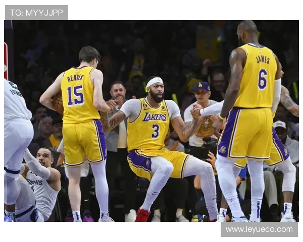 扎伊恩内线强攻效率提升显著 高位单打影响湖人防守布局