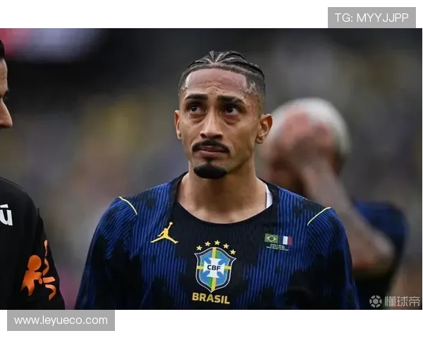 拉菲尼亚：从巴西低级别联赛起步的逆袭之路